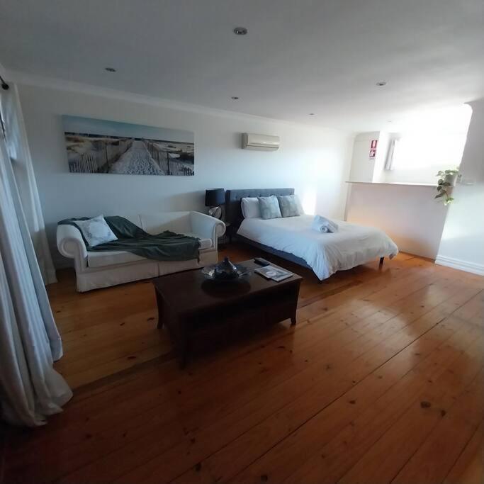 Bubbles And Waves Homestay